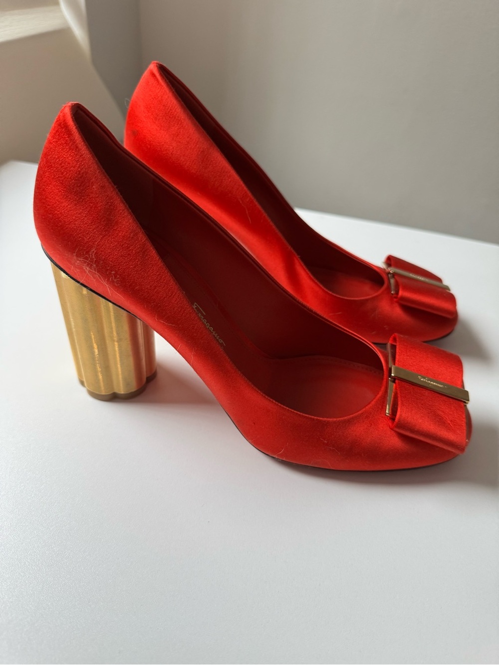 Salvatore Ferragamo Capua Bow Flower Heel - Picture 4 of 9
